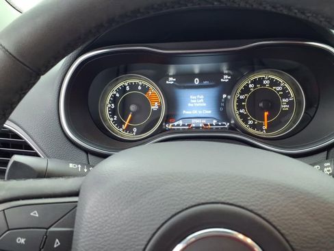 Used 2021 Jeep Cherokee Trailhawk w/ Technology Group AWD/4WD image 16