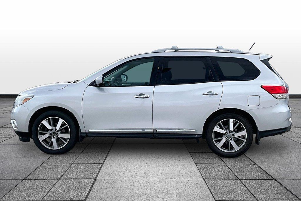Used 2015 Nissan Pathfinder Platinum FWD image 9