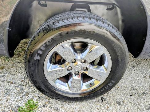 Used 2019 RAM 1500 Express AWD/4WD image 18