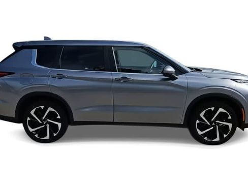 Used 2024 Mitsubishi Outlander SE FWD image 9