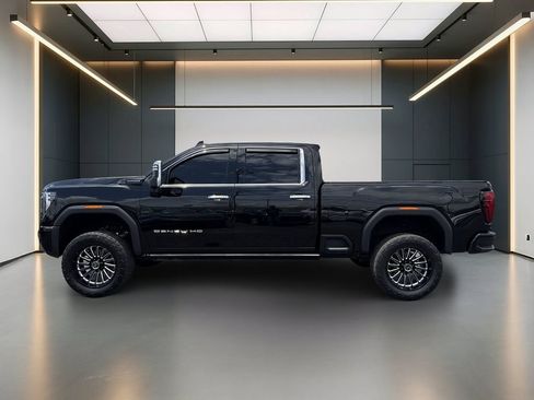 Used 2025 GMC Sierra 2500 Denali Ultimate AWD/4WD image 2