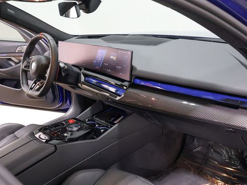 Used 2025 BMW M5 Touring image 52