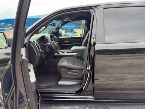 New 2026 RAM 1500 Express AWD/4WD image 17