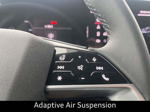 New 2025 Audi Q5 Prestige image 11