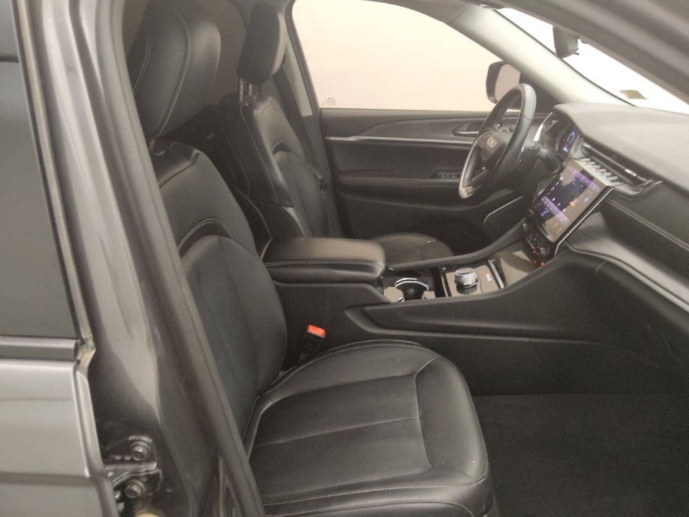 Used 2022 Jeep Grand Cherokee L Limited RWD image 21