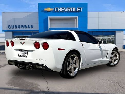 Used 2006 Chevrolet Corvette Coupe w/ Preferred Equipment Group RWD image 4