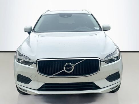 Used 2021 Volvo XC60 T5 Momentum w/ Protection Package Premier FWD image 2