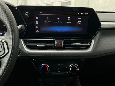 Used 2025 Chevrolet TrailBlazer LT image 23