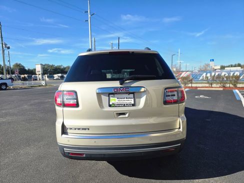 Used 2015 GMC Acadia SLT image 4