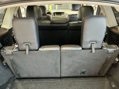 Used 2020 Nissan Pathfinder Platinum FWD image 26