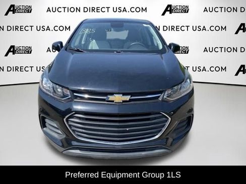 Used 2020 Chevrolet Trax LS FWD image 2