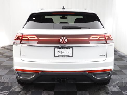 New 2026 Volkswagen Atlas Cross Sport SE image 16