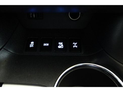 Used 2015 Toyota Highlander XLE image 37