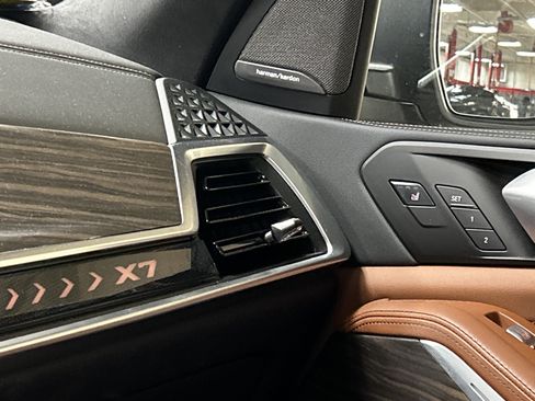 Used 2024 BMW X7 xDrive40i w/ Executive Package AWD/4WD image 36