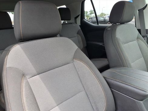 Used 2020 Chevrolet Traverse LT FWD image 18