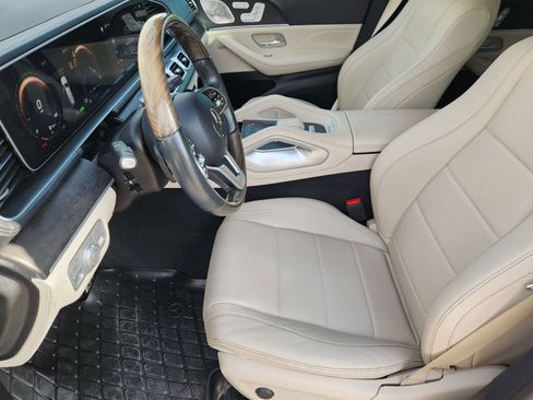 Used 2023 Mercedes-Benz GLS 450 4MATIC image 16