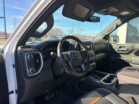 Used 2021 GMC Sierra 1500 AT4 w/ AT4 Preferred Package image 3