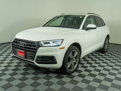 Used 2020 Audi Q5 2.0T Premium Plus image 3