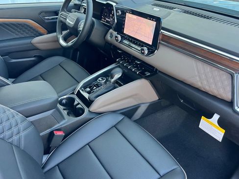 New 2026 GMC Canyon Denali AWD/4WD image 12