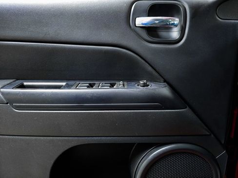 Used 2017 Jeep Patriot High Altitude image 17