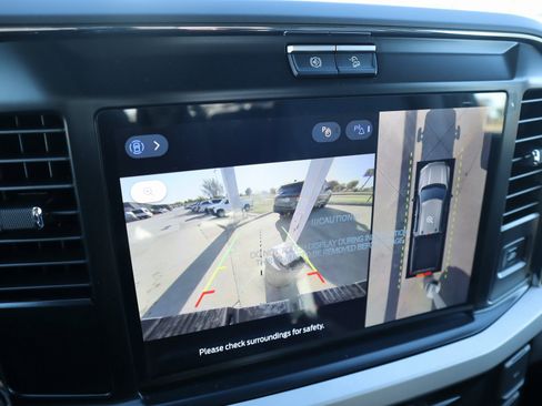 New 2026 Ford F250 XLT w/ XLT Premium Package image 8