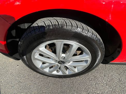 Used 2017 Kia Soul + image 18