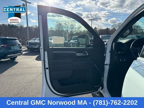New 2026 GMC Sierra 2500 SLT AWD/4WD image 16