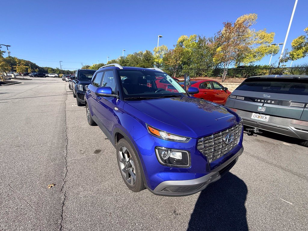 Used 2024 Hyundai Venue SEL FWD image 8