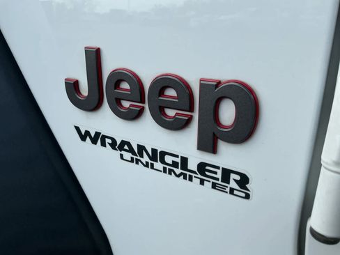 Used 2021 Jeep Wrangler Unlimited Rubicon image 16