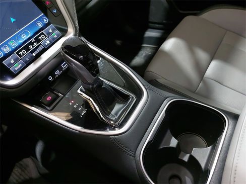 Used 2023 Subaru Outback Limited image 25