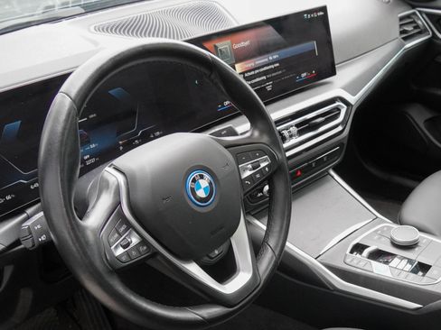 Certified 2023 BMW i4 eDrive40 w/ Premium Package RWD image 29