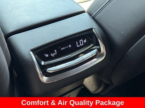 Used 2022 Cadillac XT6 Premium Luxury w/ Technology Package AWD/4WD image 17
