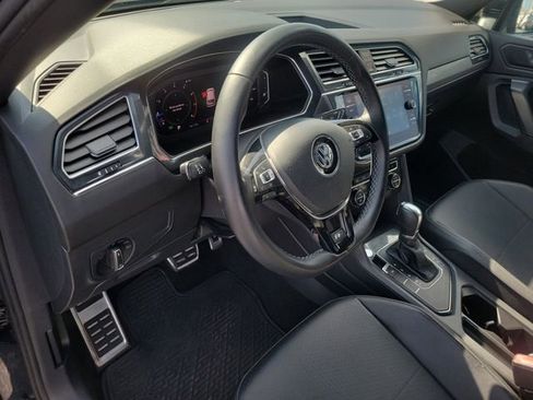 Used 2019 Volkswagen Tiguan SEL Premium R-Line FWD image 12
