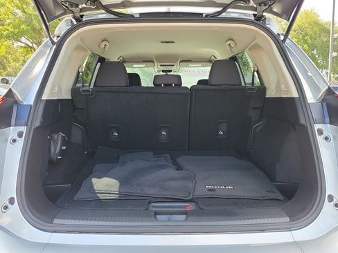 Certified 2024 Nissan Rogue S FWD image 8