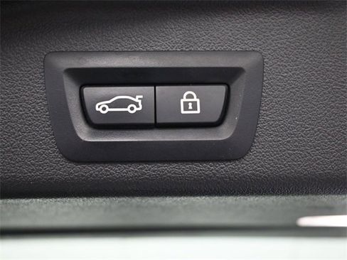 Certified 2023 BMW X5 sDrive40i w/ Executive Package image 25