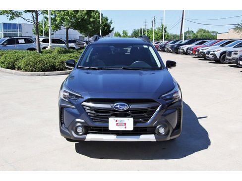 Used 2025 Subaru Outback Limited image 2