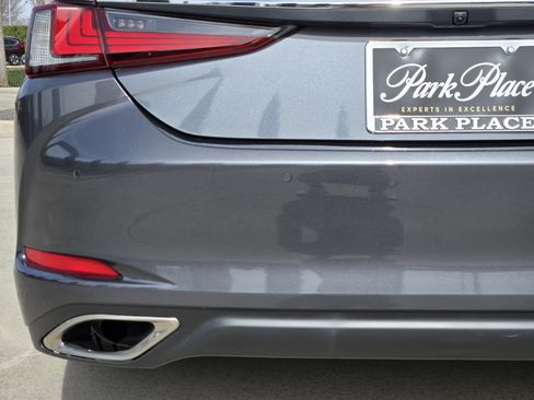 Certified 2023 Lexus ES 350 w/ Premium Package image 17