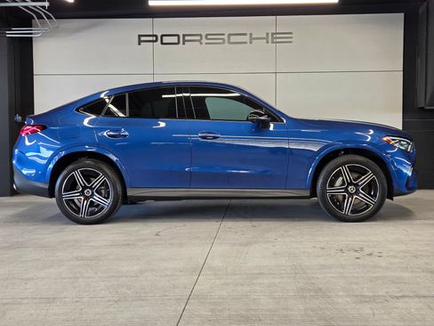 Used 2024 Mercedes-Benz GLC 300 4MATIC image 29