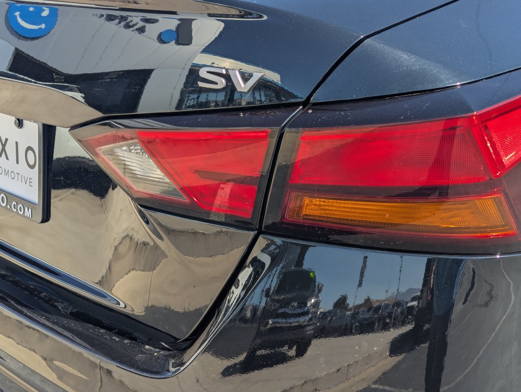 Used 2024 Nissan Altima 2.5 SV FWD image 5
