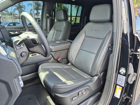 Used 2024 GMC Yukon XL Denali AWD/4WD image 15