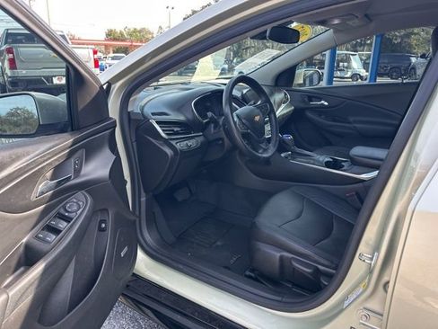 Used 2017 Chevrolet Volt Premier w/ Driver Confidence II Package image 7