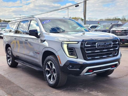 Used 2026 GMC Yukon XL AT4 AWD/4WD image 7