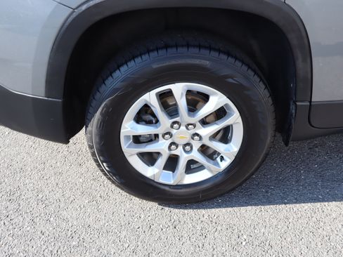 Used 2019 Chevrolet Traverse LT FWD image 40