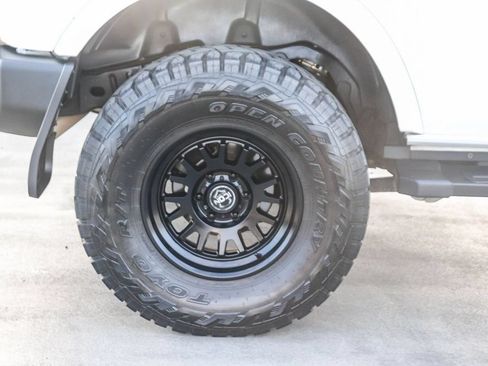 Used 2024 Ford Bronco Outer Banks AWD/4WD image 12
