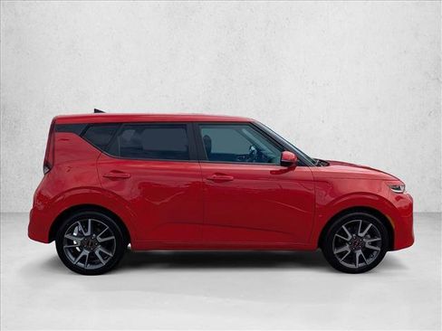 Used 2022 Kia Soul Turbo image 4