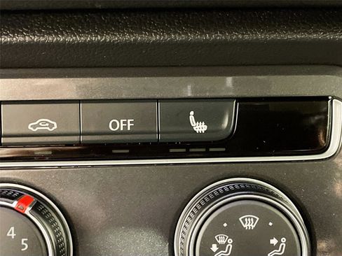 Used 2024 Volkswagen Tiguan S image 16