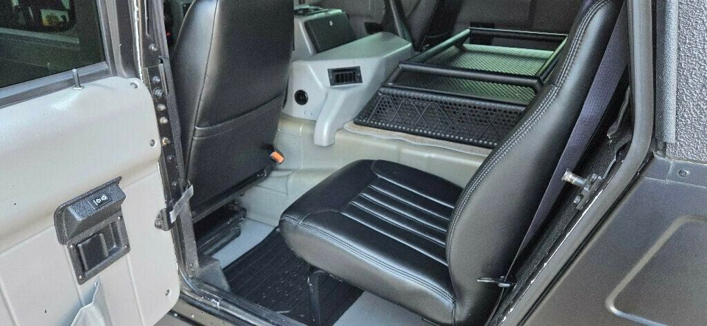 Used 1998 HUMMER H1 4-Door Open Top AWD/4WD image 16