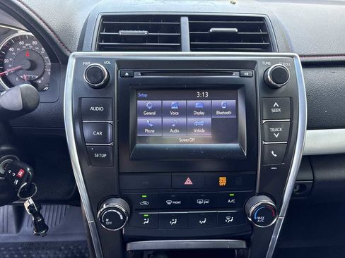 Used 2017 Toyota Camry SE FWD image 23