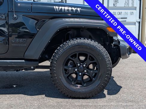 Used 2022 Jeep Wrangler Sport AWD/4WD image 11
