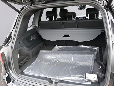 New 2025 Mercedes-Benz GLB 250 4MATIC image 17